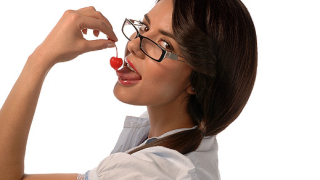 Как да съблазняваме чрез правилно използване на езика на тялото