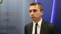 Министър Николов иска проверка на "странни моменти" в динамиката на цените на тока