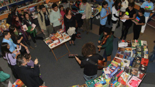 НГДЕК кани "книги" в своята "Жива библиотека"