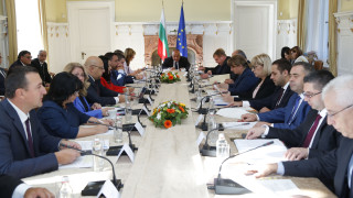 Правителството одобри допълнителни разходи по бюджета на Министерството на образованието