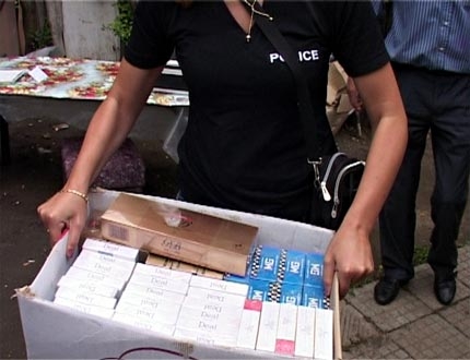Претърсиха „Женски пазар" за контрабандни цигари