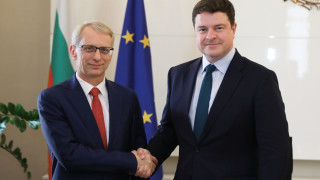 Великобритания има готовност да помага още по активно на България в