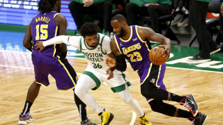 Шампионът за 2020 година Лос Анджелис Лейкърс се завърна в