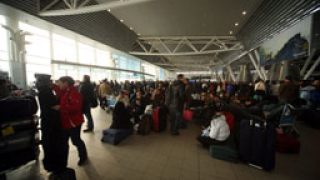 Над 200 българи блокирани по света заради авиокризата в Европа