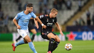 От Арсенал са проявили интерес към играча на Ювентус