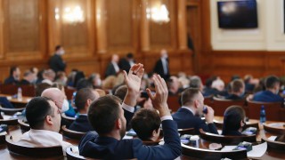 Депутатите от Продължаваме промяната няма да се примирят с нарочната