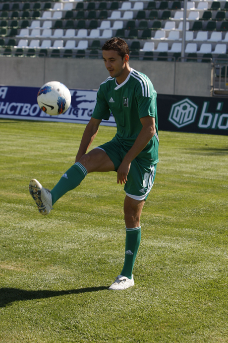 Генчев поиска спешна среща с Ганчев