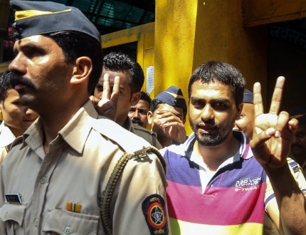 Индийски съд осъди петима души на смърт за атентатите в Мумбай през 2006 г.