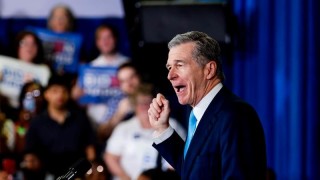 Губернаторът на Северна Каролина Рой Купър обяви в X че