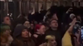 Стотици хора се събраха в центъра на Санкт Петербург на