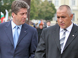Първанов и Борисов - с падащи рейтинги