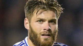 Защитник Дуйе Чалета Цар минава медицински прегледи днес и ще подпише