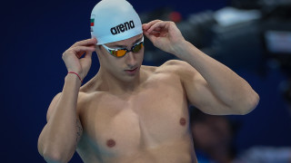 Малко повече от месец след сензационното оттегляне от спорта на