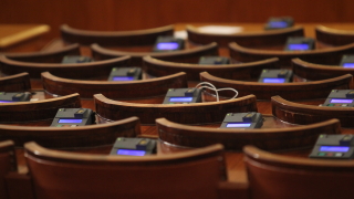 По ниска законодателна активност на парламента отчита Юридически барометър От януари