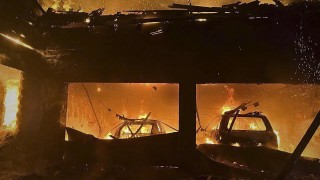 За поредна нощ в по голямата част от Украйна е обявена