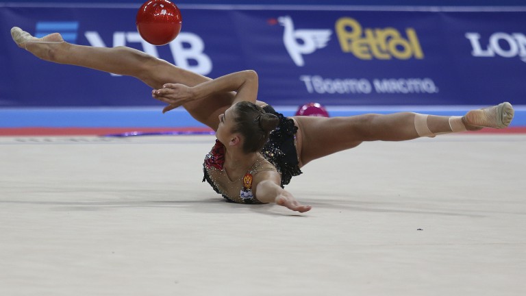 Александра Солдатова води на топка преди финала довечера