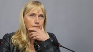 Йончева обеща оригиналния запис "Ало, Банов съм", осъдиха убиеца ва Виктория Маринова, граничим с 3 от най-нещастните икономики…