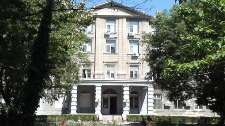 Доц. Георги Кючуков: Ваксината срещу COVID-19 може да е безполезна, вирусът мутира