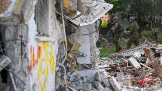 Въоръженото крило на Хамас заяви в петък че двама израелски