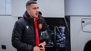 Полетът на националния отбор за Баку закъснява с повече от 45