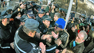 Повече полиция, отколкото граждани на протест срещу Путин 