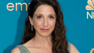 Подобно на героинята си Джудит от Двама мъже и половина