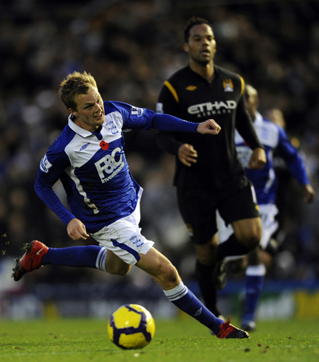 Самоубийствено равенство между Бирмингам и Уулвс