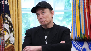 Компанията на Илон Мъск, която губи по $1 милиард на месец