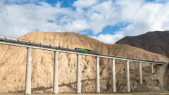 До 5702 м надморска височина - историята на най-високата жп линия в света