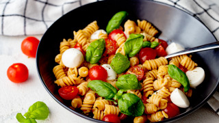 През седмицата обикновено предпочитаме бърза вечеря която не отнема много