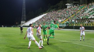 Белгийският защитник Глен ван ден Богарт започна пробен период във