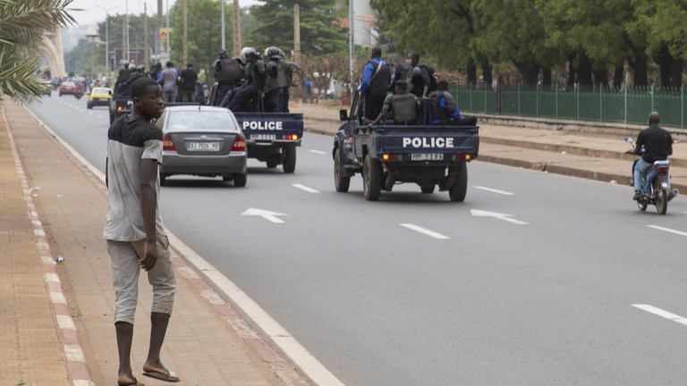 Военнaта хунта в Мали отложи за неопределено време президентските избори,