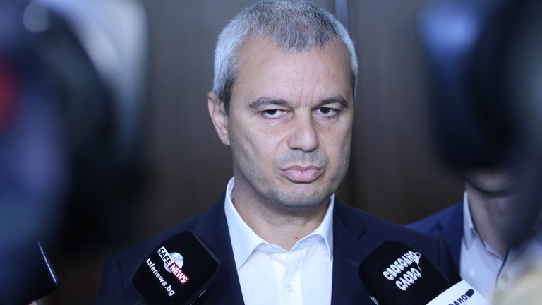 Костадинов готов с имена за папката на третия мандат