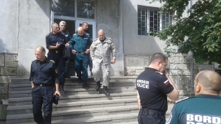 Агресивни мигранти нахлуват у нас, призна МВР