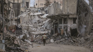 Израелски въздушни удари във вторник убиха най малко 17 палестинци в