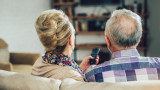 Деменцията, Алцхаймерът, светлинната и звукова стимулация и може ли гледането на телевизия да лекува