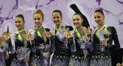 Ансамбълът ни по художествена гимнастика се окичи със златото в Москва