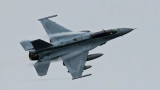 Кабинетът обясни защо е "светнала лампичката" на F-16
