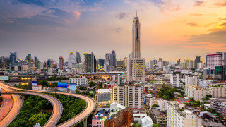 Банкок столицата на гастрономическите изкушения скандалния нощен живот и тълпите