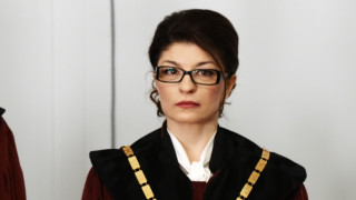 Атанасова и Белазелков наметнаха тогите на конституционни съдии