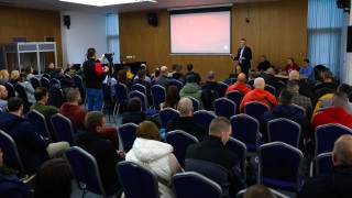 Изпълнителният директор на ЦСКА Радослав Златков и спортният директор Пауло