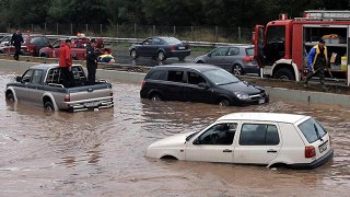 След пожарите - потоп в Атина
