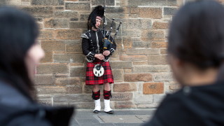 Шотландската полиция изпрати сапьори в централната част на Единбург съобщава