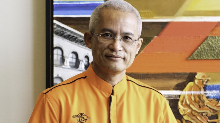 Гиларси Сетиджоно се бори да направи печеливши пощите в Индонезия