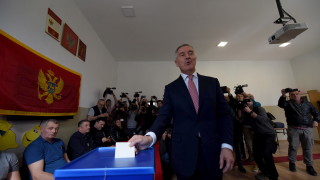 Досегашният президент на Черна гора Мило Джуканович ще се яви