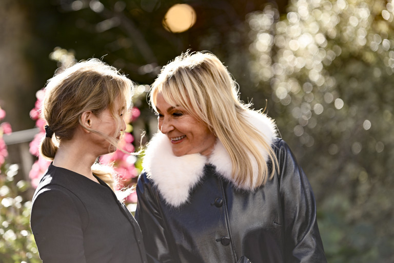 Рене Зелуегър и Хелън Филдинг - авторката на книгите 