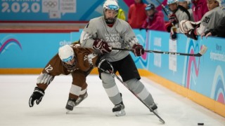 Продължава силното представяне на българската хокеистка Мария Руневска на Младежките