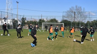 В последния момент към Левон Апкарян и Армен Амбарцумян за