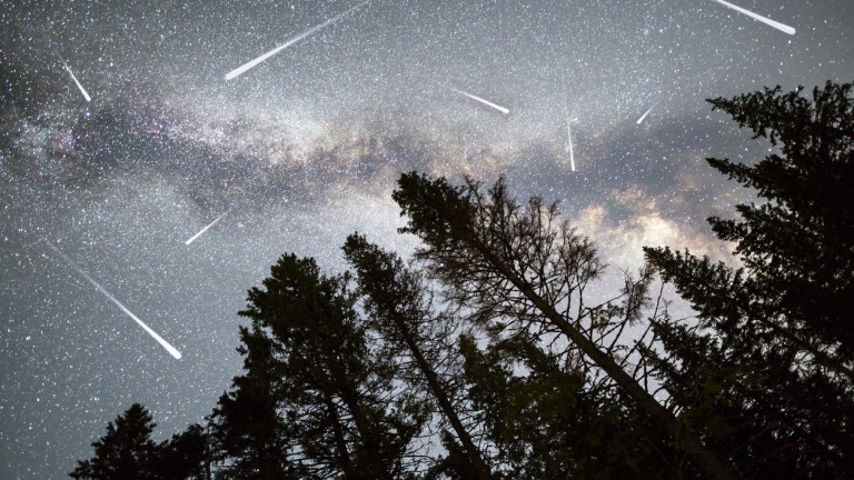 Едни от най-вълнуващите събития на звездното небе са метеоритните потоци.