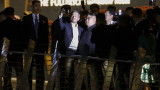  Ким Чен-ун се трансформира в екскурзиант няколко часа преди срещата с Тръмп в Сингапур 